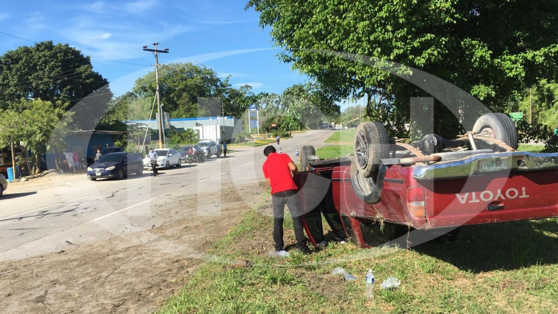 De milagro se salva hombre en aparatoso accidente vial en PuertoCortés