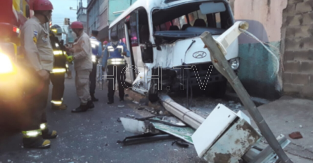 Accidente De Rapidito Deja A Una Menor Herida En La Primera Avenida