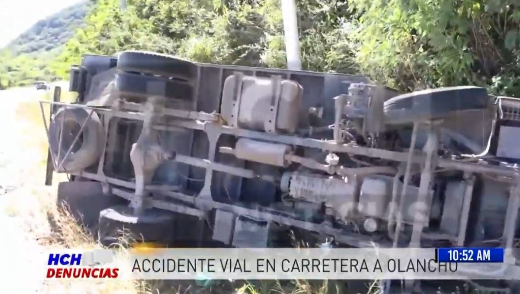 Camioncito Se Accidenta En Carretera A Olancho Al Huir De Supuestos