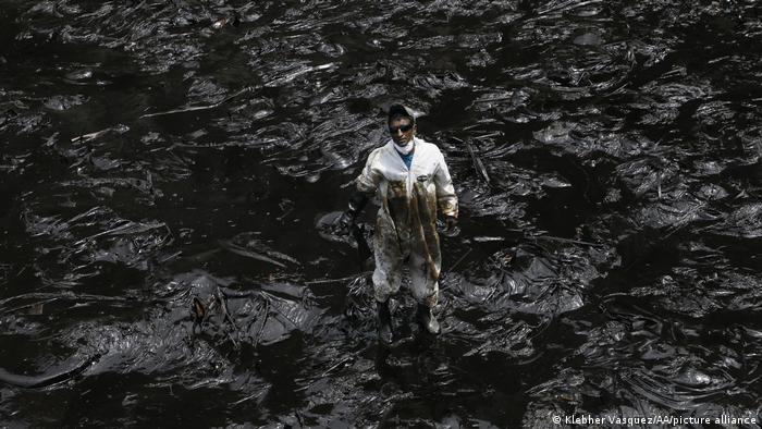 Perú derrame de petróleo deja 24 playas contaminadas HCH TV