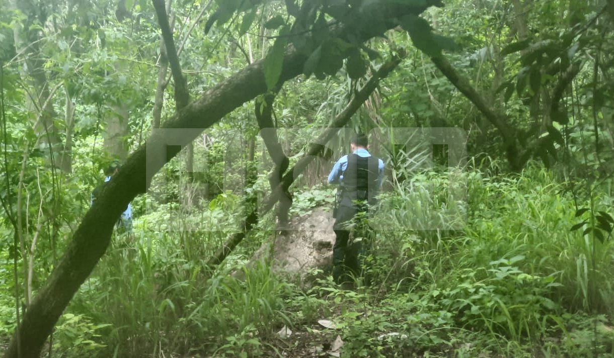 Rastreo Autoridades buscan un supuesto cadáver embolsado a orilla del