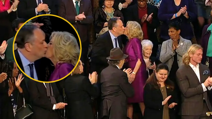 VIDEO El Viral Beso En La Boca De Jill Biden Al Marido De La