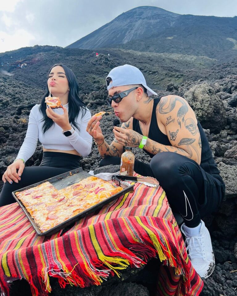 Kimberly Loaiza Presume Su Experiencia En Volc N De Pacaya Con Juan De