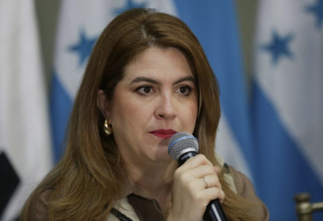 Cossette López envía carta a la OEA y denuncia a FFAA y Ministerio Público por levantar denuncias sin fundamentos
