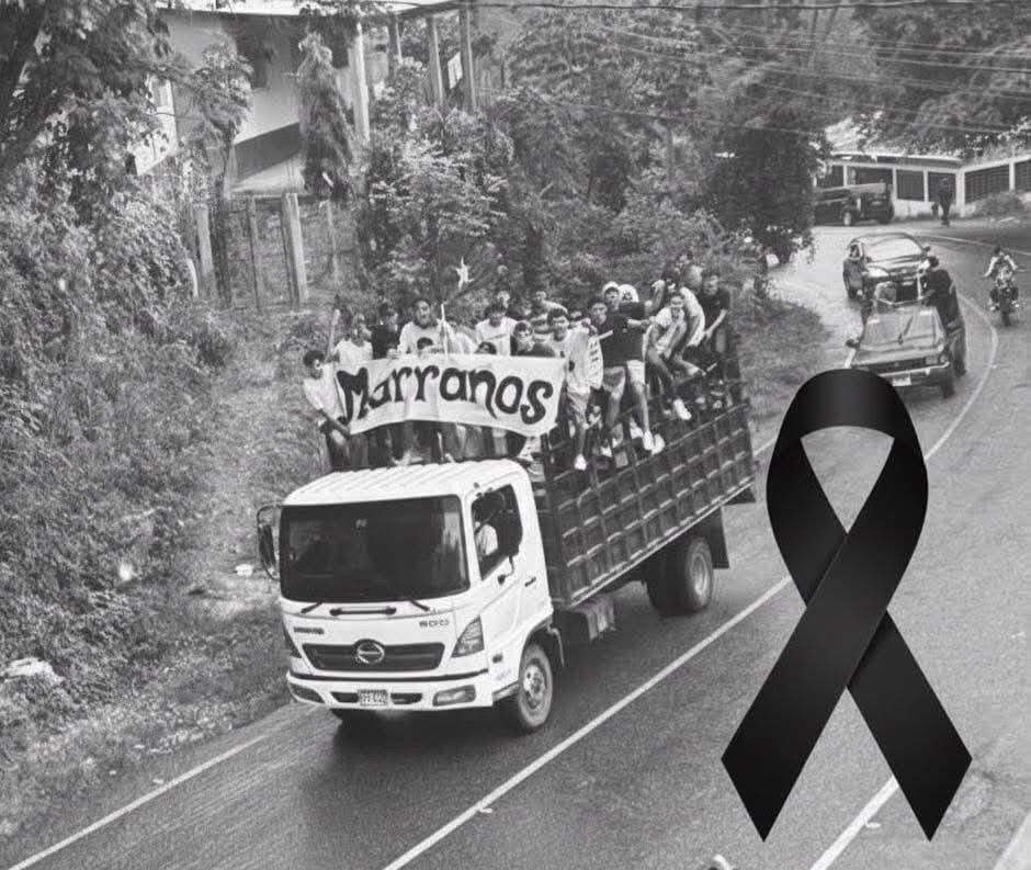 » ¡Trágico cierre de campaña! Nueve muertos y 33 heridos, dejó volcamiento de camión en Santa Bárbara