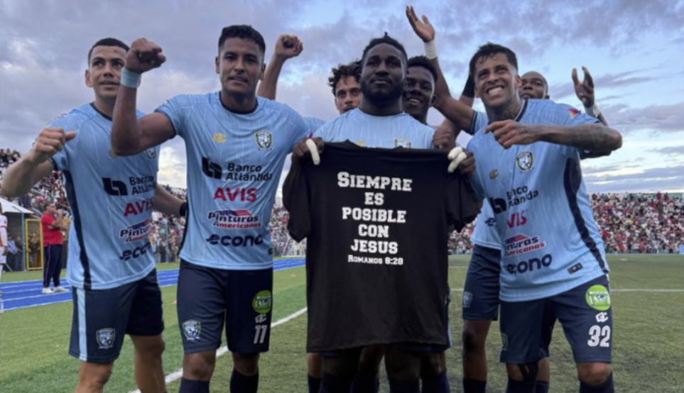 ¡Toleteados! Policía Nacional destruyó 6-2 a Olimpia y la humillación pudo ser peor