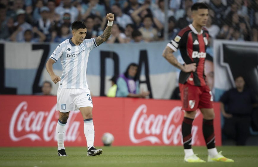 En un partidazo, Racing derrotó 3-2 a River y lo eliminó en los octavos del Torneo Clausura