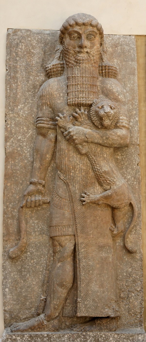 Figura de Gilgamesh, que se puede apreciar en el Museo de Louvre, París