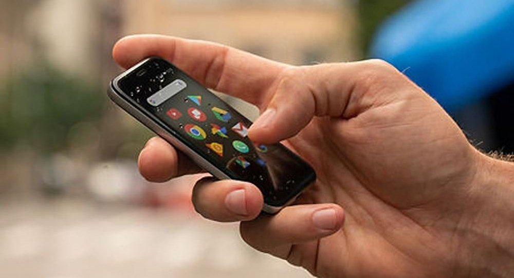 Llega Palm, el smartphone más pequeño del mundo HCH.TV