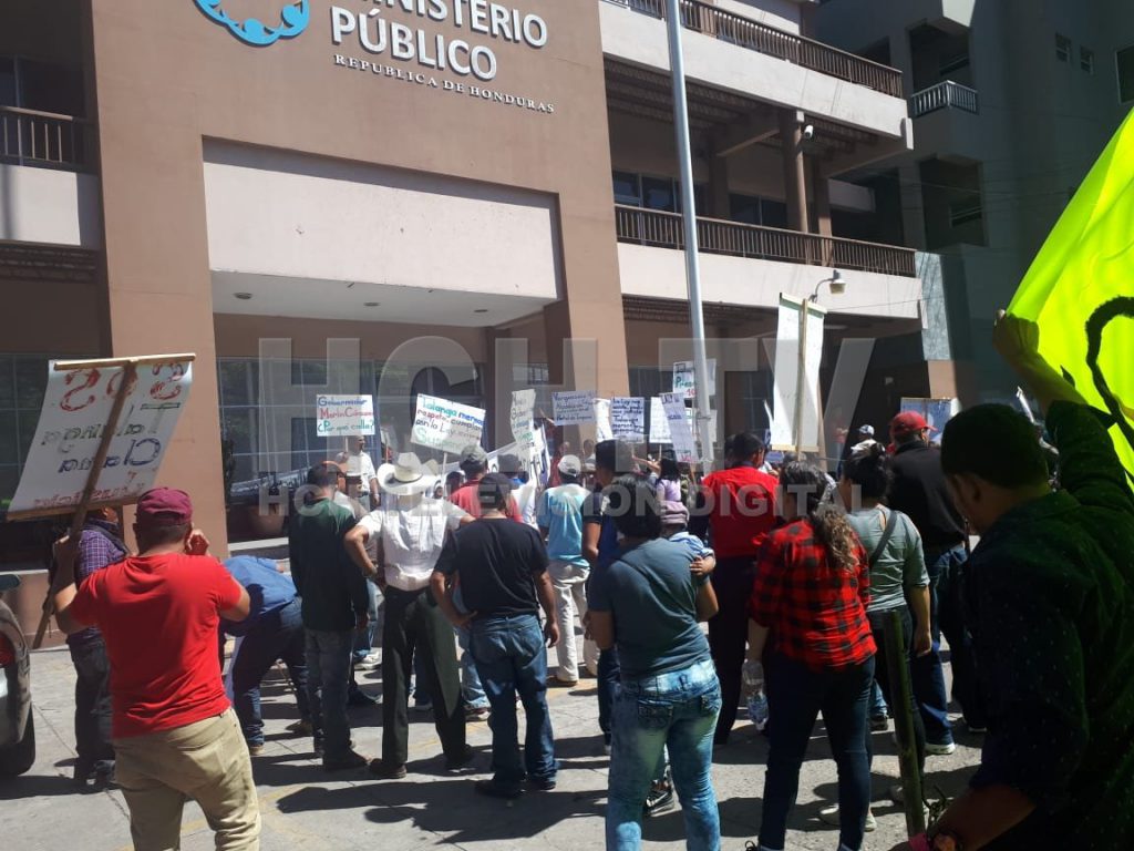 ¡ Protesta Frente Al Mp Pobladores De Talanga Piden Que Alcalde Sea