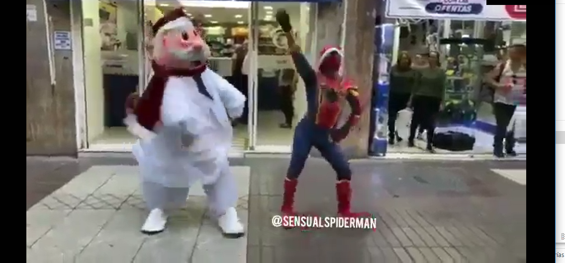 Vídeo] ¿Quién lo baila mejor? EL sensual Spiderman o el Dr. Simi 