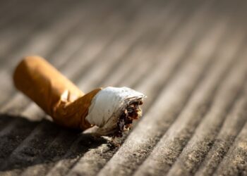 Video muestra las consecuencias de consumir una cajetilla diaria de cigarrillos durante 30 años