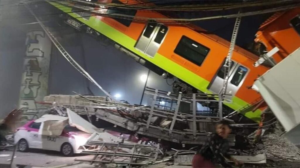 ¡Momentos De Terror En #México! Colapsa Vagón Del Metro En La Estación ...