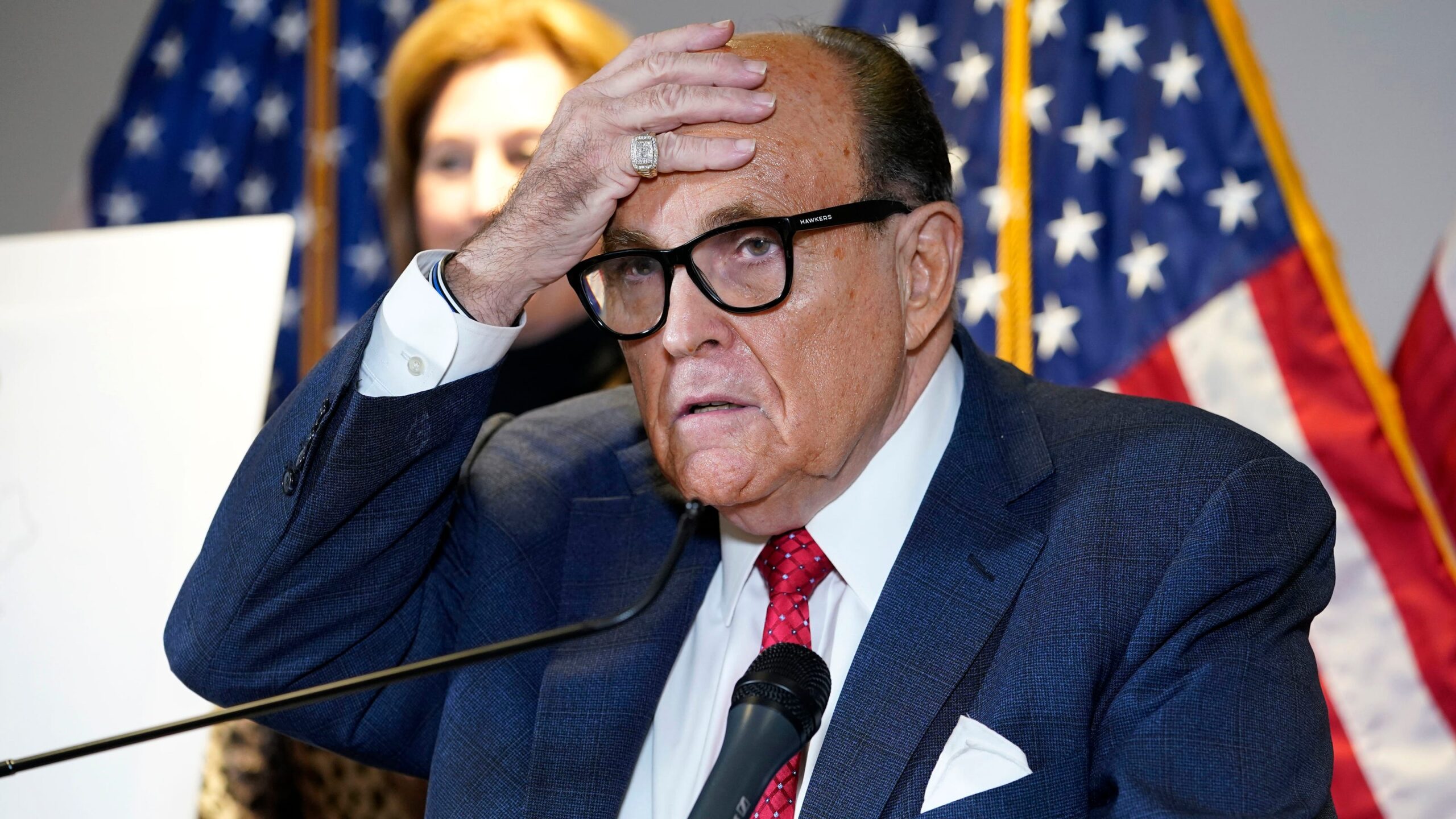 Por mentir sobre las elecciones, un tribunal retira a Rudy Giuliani la  licencia para ejercer la abogacía en Nueva York | HCH.TV