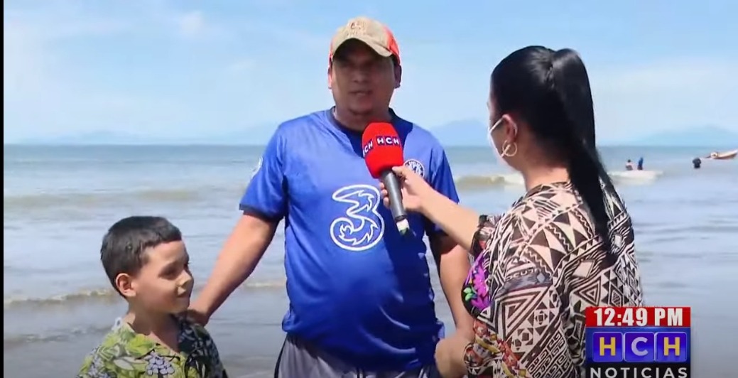 Familias Continúan Disfrutando De Las Refrescantes Playas En La Zona Sur De Honduras Hchtv 4605