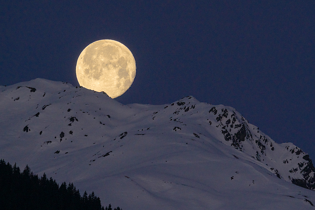 Disfruta del espectáculo de la 'Luna de nieve', que alumbrará el cielo