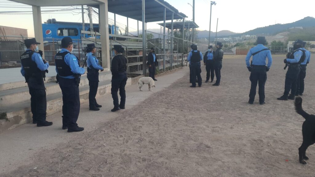 ¡policía Nacional Satura La Caliente Col Villa Nueva De Tgu Hch Tv