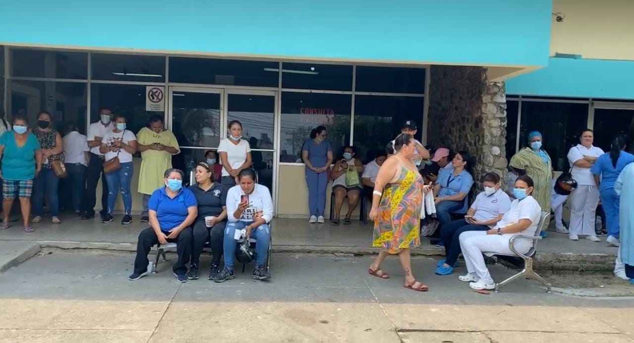 » ¡Se agudiza crisis! A huelga personal sanitario del hospital progreseño hasta que se solvente toma