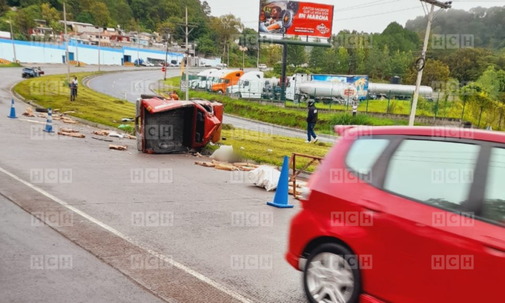 Fatal Mujer Pierde La Vida Tras Aparatoso Accidente En La Ca Desv O A San Mat As Hch Tv