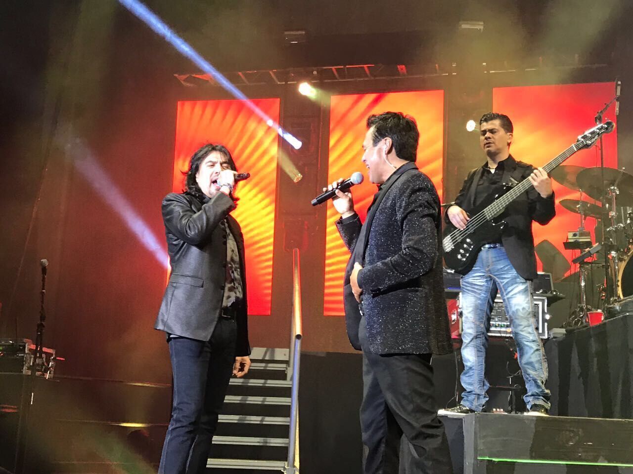 Celebrando 40 años de romance! Los Temerarios llegan en concierto a Honduras | HCH.TV