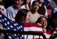 Un 40% de las estadounidenses jóvenes quieren abandonar el país, según una encuesta