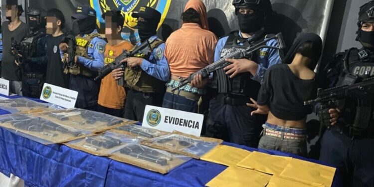 Armados “hasta los dientes”, caen cuatro presuntos pandilleros en La Lima Móvil Emergencia SPS