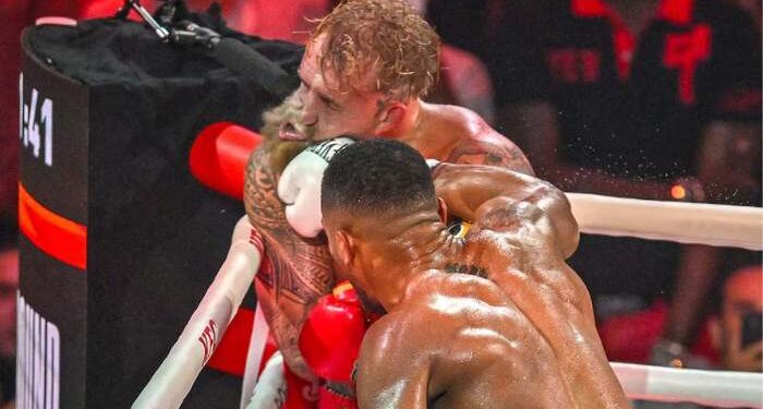 Así quedó Jake Paul tras la fractura de mandíbula que sufrió en el KO de Anthony Joshua