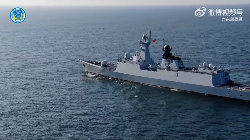 China realiza maniobras militares con fuego real cerca de Taiwán