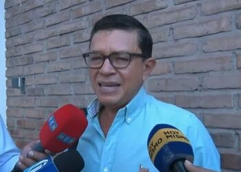 Sobreseen a representante de empresa que prestó transporte electoral en las Primarias
