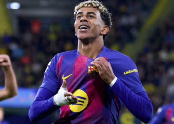 ¡Un día sin sobresaltos!  El Barcelona somete 2-0 al Villarreal y sigue primero