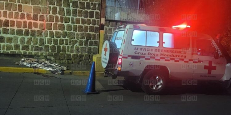 ¡Brutal ataque! Asaltantes le quitan la vida a hombre en el barrio San Pablo Móvil Emergencia TGU