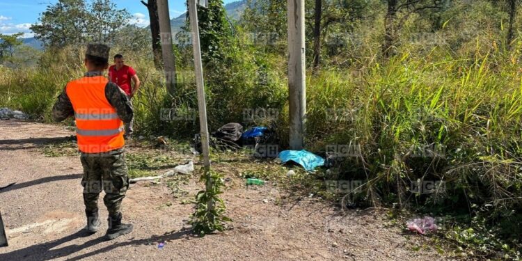 ¡Iba a visitar a su familia! Militar perece tras accidentarse en su moto en carretera a Danlí