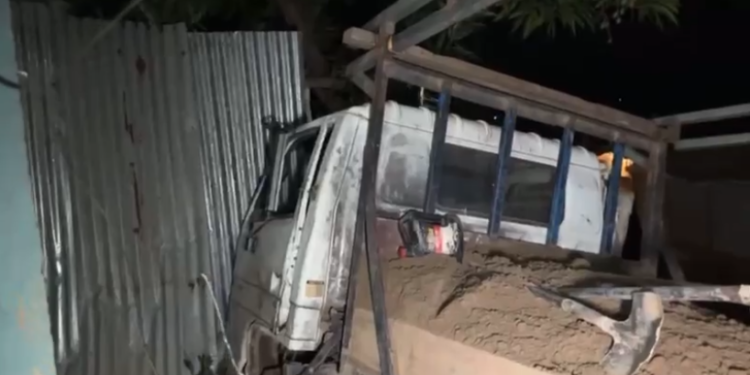 Camioncito estuvo a punto de ocasionar tragedia en Cofradía | Móvil Emergencia SPS