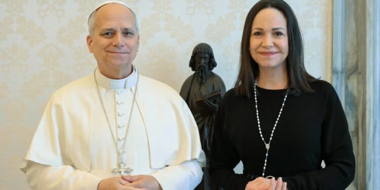 El papa León XIV recibe en el Vaticano a María Corina Machado, líder opositora venezolana