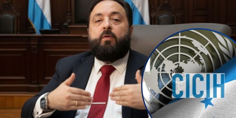 Redondo publicó en La Gaceta “la instalación de la CICIH”, justo antes de irse