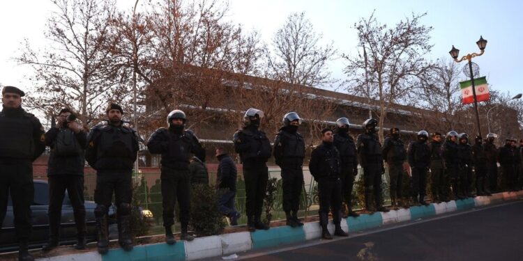 La cifra de muertos en Irán se elevó a más de 3.400 tras una semana de “matanza masiva” del régimen