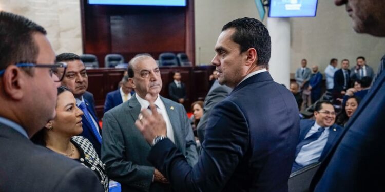 Comisión Especial conocerá este domingo Ley de Empleo Parcial con el fin que se generen empleos en el país