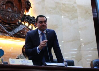 “Es un alto honor y seamos ejemplo”, así reprende el presidente Zambrano a congresistas que con sus hechos desprecian al pueblo