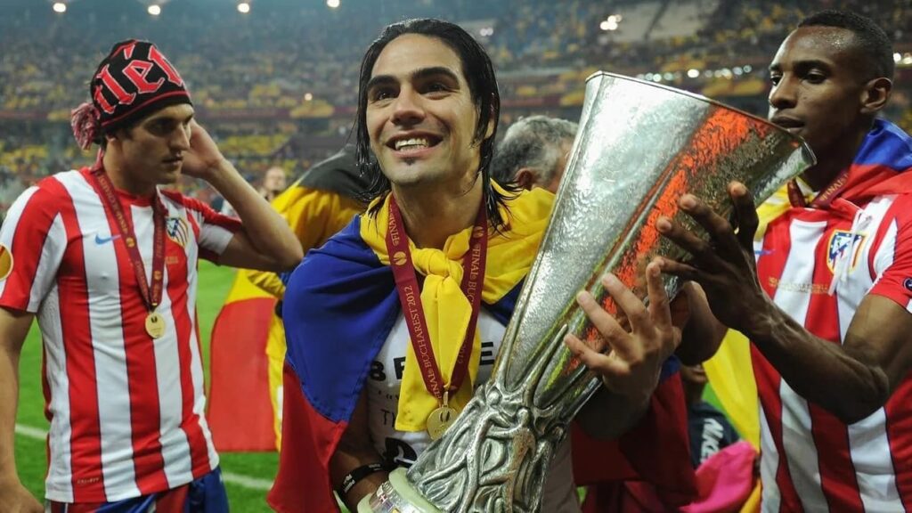 Con los colchoneros, Radamel Falcao logró ingresar al 11 ideal del año 2012, armando un tridente "de miedo" con Lionel Messi y Cristiano Ronaldo.