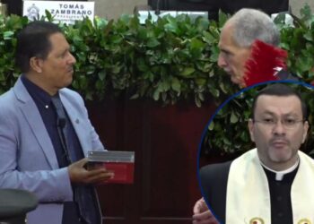 ¡Dos credos, una fe! Asfura estrecha lazos con las iglesias, y hasta recibe una Biblia como muestra de respaldo