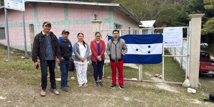 ¡Por falta de pago! Sin atenciones los centros de salud en 11 municipios de Lempira