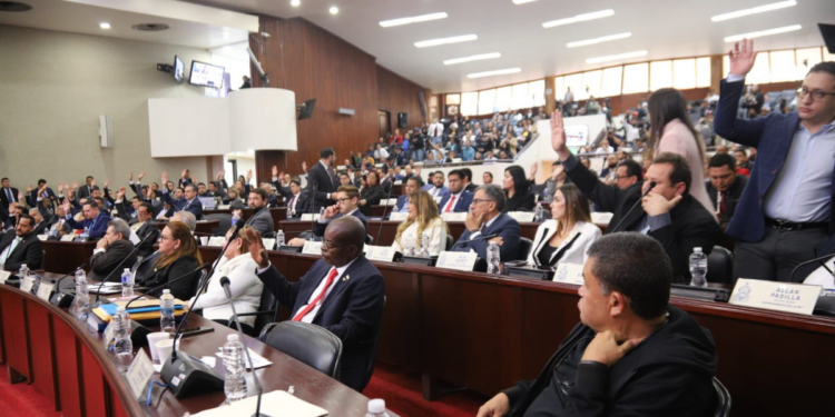 Tras petición de Asfura, Congreso Nacional aprueba Ley de Medidas Excepcionales Para la Atención Prioritaria en Materia de Salud