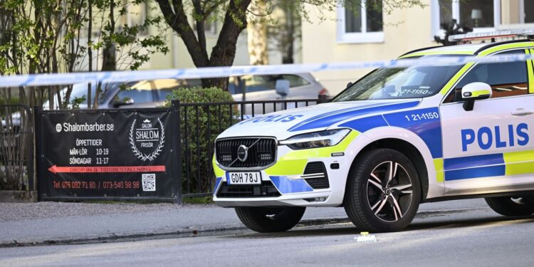 Investigan a un hombre en Suecia por prostituir a su esposa en un centenar de casos