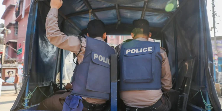 Al menos un muerto y 40 incidentes registrados tras las elecciones de Bangladés