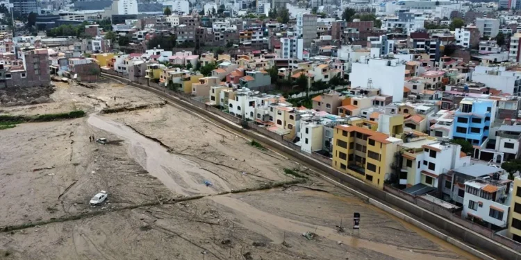 Las intensas lluvias causan inundaciones y aludes en numerosas zonas de Perú