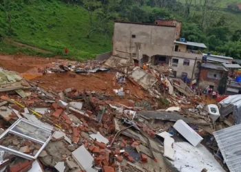 Un fuerte temporal deja al menos 28 muertos y decenas de desaparecidos por las lluvia en Brasil