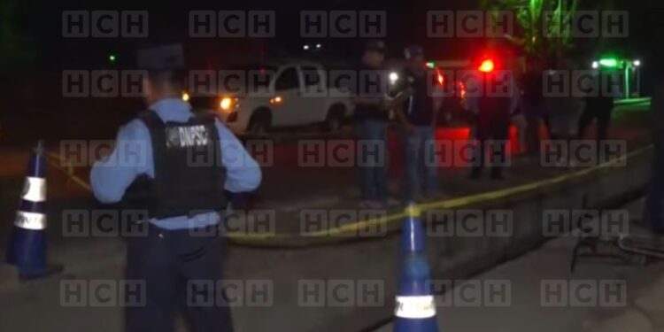 Ciclista ebrio se desploma y muere ahogado en una cuneta en la col. Felipe Zelaya | Móvil de Emergencia SPS
