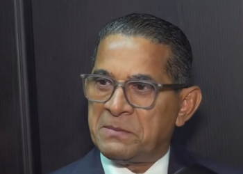 “Dañaron mi honorabilidad al acusarme sin pruebas”: Exmagistrado del TSC llora tras ser absuelto de cargos