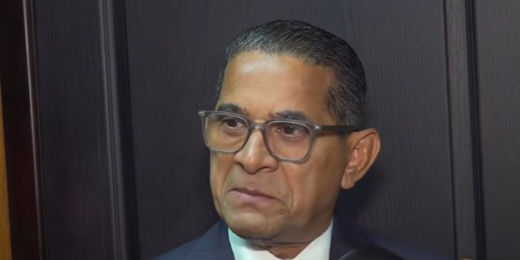 “Dañaron mi honorabilidad al acusarme sin pruebas”: Exmagistrado del TSC llora tras ser absuelto de cargos