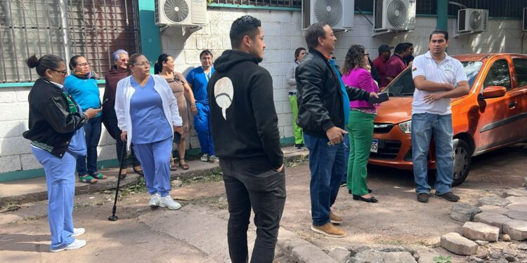 En paro de labores el personal de la Región Sanitaria de FM, por falta de pago